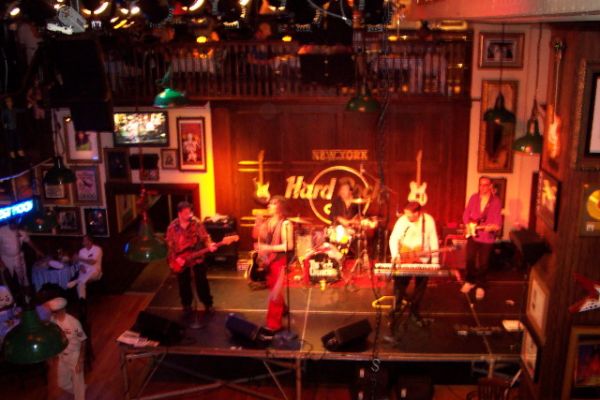 77656A852-ABA7-E92D-A840-1B3FD6893012.jpg
