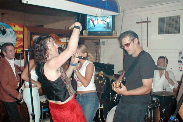 871999173-DC56-89F2-BCCC-0814C99DE7E4.jpg